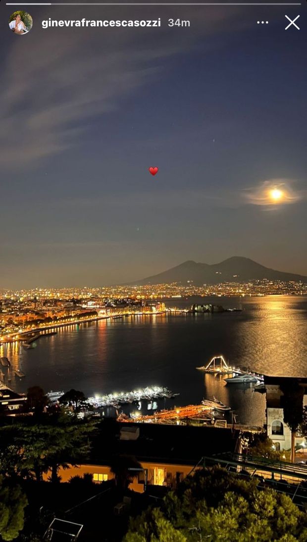 FOTO La fidanzata di Politano innamorata di Napoli: che panorama!- immagine 3