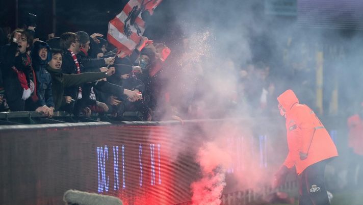 Derby delle Fiandre del Sud: si torna in campo, dopo i 2 steward feriti dello scorso campionato… Derby delle Fiandre del Sud: si torna in campo, dopo i 2 steward feriti dello scorso campionato… - immagine 1