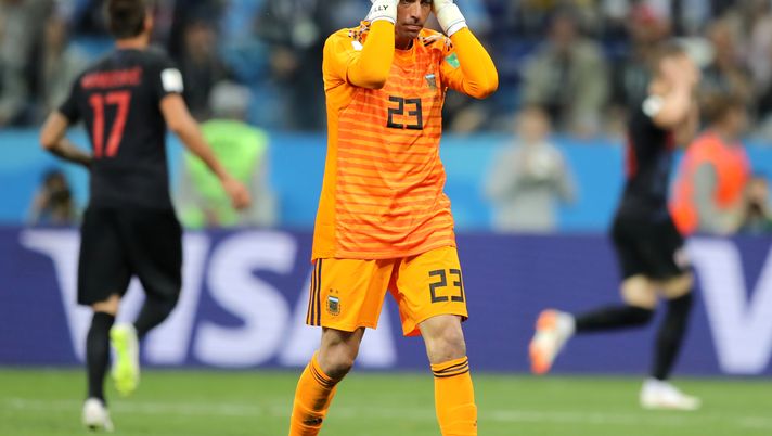NIZHNY NOVGOROD, RUSSIA - JUNE 21: Wilfredo Caballero of Argentina looks dejected after his mistake leads to a Croatia goal during the 2018 FIFA World Cup Russia group D match between Argentina and Croatia at Nizhny Novgorod Stadium on June 21, 2018 in Nizhny Novgorod, Russia. (Photo by Elsa/Getty Images) NIZHNY NOVGOROD, RUSSIA - JUNE 21: Wilfredo Caballero of Argentina looks dejected after his mistake leads to a Croatia goal during the 2018 FIFA World Cup Russia group D match between Argentina and Croatia at Nizhny Novgorod Stadium on June 21, 2018 in Nizhny Novgorod, Russia. (Photo by Elsa/Getty Images)