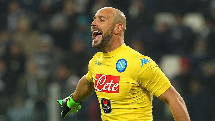 TURIN, ITALY - FEBRUARY 13: Jose Manuel Reina of SSC Napoli shouts during the Serie A match between and Juventus FC and SSC Napoli at Juventus Arena on February 13, 2016 in Turin, Italy. (Photo by Marco Luzzani/Getty Images) Napoli, Reina ha un messaggio per i fantallenatori in vista della Juve - immagine 1