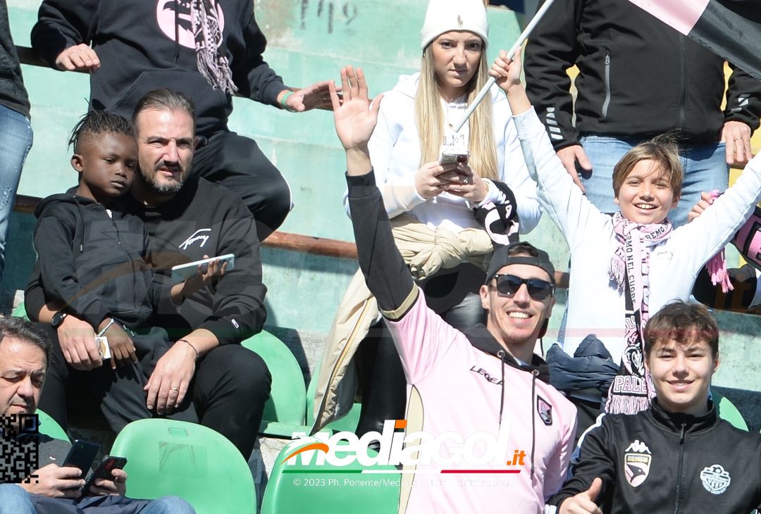 FOTOTIFO Palermo-Frosinone 1-1, i tifosi allo Stadio “Renzo Barbera” (Gallery) - immagine 6