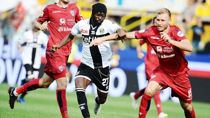 PARMA, ITALY - SEPTEMBER 22:  Gervinho of Parma Calcio in action  during the serie A match between Parma Calcio and Cagliari at Stadio Ennio Tardini on September 22, 2018 in Parma, Italy.  (Photo by Mario Carlini / Iguana Press/Getty Images) 
