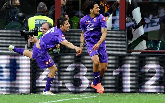 L'esultanza a San Siro con Jovetić in maglia viola 