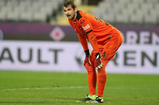 FLORENCE, ITALY - FEBRUARY 19: Ivan Provedel of Spezia Calcio reacts during the Serie A match between ACF Fiorentina and Spezia Calcio at Stadio Artemio Franchi on February 19, 2021 in Florence, Italy. (Photo by Gabriele Maltinti/Getty Images) Provedel, l’interista che ha fermato il Milan: portiere grazie a… Yashin e Toldo - immagine 1