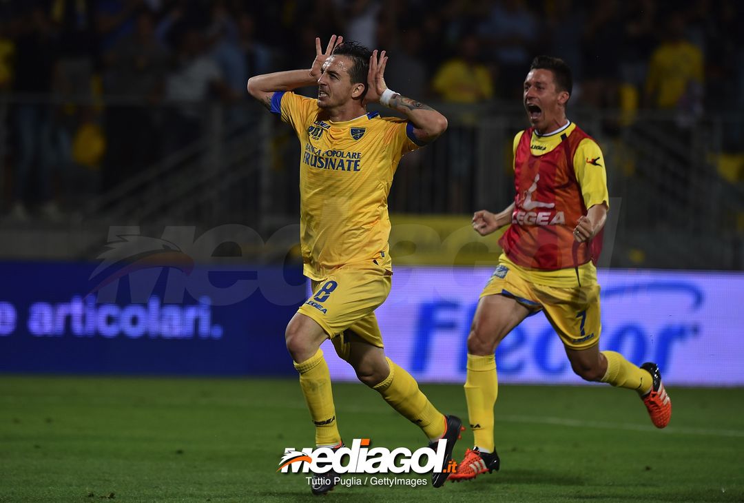  FROSINONE, ITALY - JUNE 16:  Raffaele Maiello of Frosinone celebrates after scoring the opening goal during the serie B playoff match final between Frosinone Calcio v US Citta di Palermo at Stadio Benito Stirpe on June 16, 2018 in Frosinone, Italy.  (Photo by Tullio M. Puglia/Getty Images) 