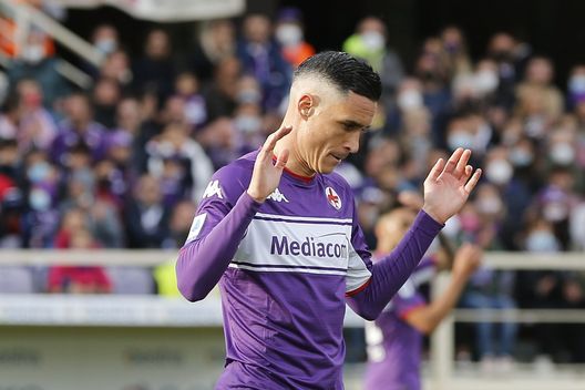 FLORENCE, ITALY - OCTOBER 24: Jose' Maria Callejon of ACF Fiorentina reacts during the Serie A match between ACF Fiorentina and Cagliari Calcio at Stadio Artemio Franchi on October 24, 2021 in Florence, Italy. (Photo by Gabriele Maltinti/Getty Images) FLORENCE, ITALY - OCTOBER 24: Jose' Maria Callejon of ACF Fiorentina reacts during the Serie A match between ACF Fiorentina and Cagliari Calcio at Stadio Artemio Franchi on October 24, 2021 in Florence, Italy. (Photo by Gabriele Maltinti/Getty Images)
