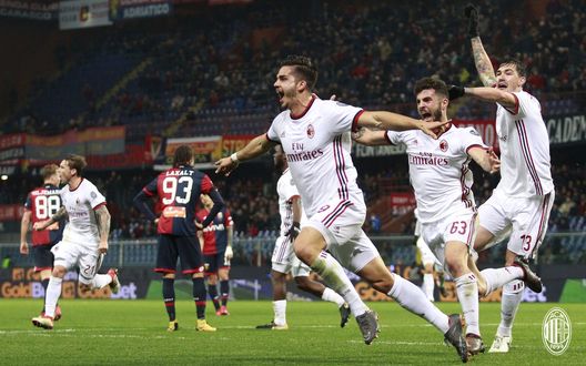 André Silva festeggiato in Genoa-Milan, @acmilan
