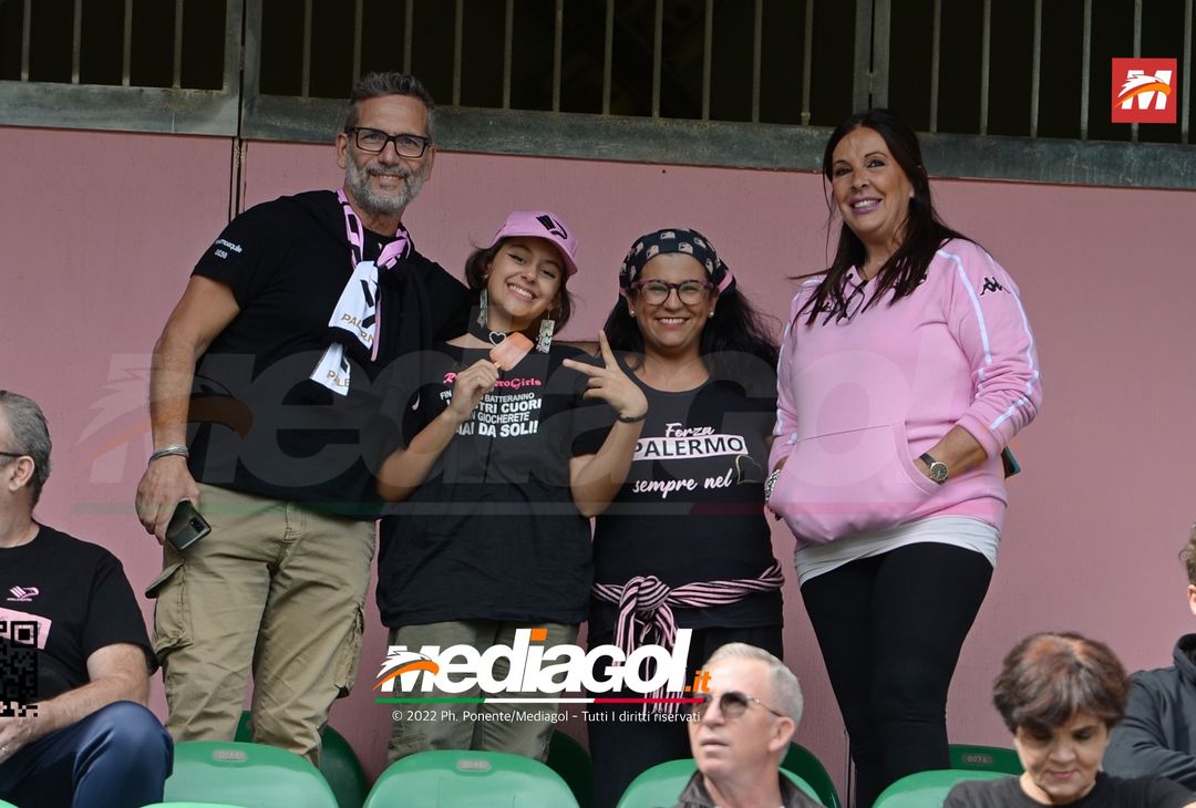 FOTOTIFO Palermo-Pisa 3-3, i tifosi allo Stadio “Renzo Barbera” (Gallery) - immagine 51
