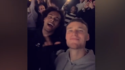 VIDEO / Concerto di Kanye West: c’è anche Zirkzee in platea