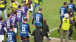Una finale nel nome di Astori: l’omaggio di Inter e Fiorentina all’ingresso in campo