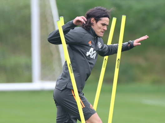 Cavani (twitter Manchester United) Cavani (twitter Manchester United)