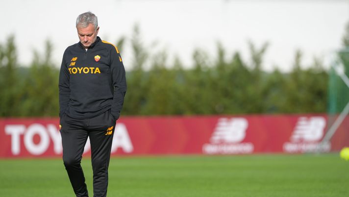 Wijnaldum, Frattesi, Dybala e il 4-2-3-1: ecco come Mourinho può cambiare la Roma - immagine 1