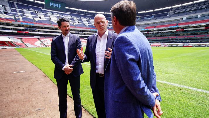 FIFA, Infantino senza dubbi: “Pelé e Diego, è l’Azteca lo stadio più importante del mondo” - immagine 1