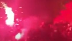 I parigini portati in trionfo dopo la vittoria di Marsiglia: e Zaire-Emery dà il via ai cori…