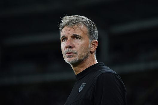 TURIN, ITALY - SEPTEMBER 04: US Lecce head coach Marco Baroni looks on during the Serie A match between Torino FC and US Lecce at Stadio Olimpico di Torino on September 5, 2022 in Turin, Italy. (Photo by Valerio Pennicino/Getty Images) baroni; Maleh