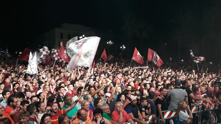 Trapani, bando per la società deserto. Il sindaco: “Nessuno vuole rilanciare il calcio in città”  Trapani, bando per la società deserto. Il sindaco: “Nessuno vuole rilanciare il calcio in città”