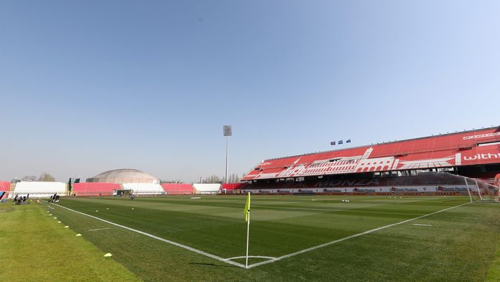 MONZA, ITALY - MARCH 24: General view inside the stadium prior to the First Leg of the UEFA Women's Champions League Quarter Final match between FC Barcelona and Manchester City at Stadio Brianteo on March 24, 2021 in Monza, Italy. FC Barcelona face Manchester City at a neutral venue in Monza behind closed doors to prevent the spread of Covid-19 variants. (Photo by Marco Luzzani/Getty Images) I fatti di Monza-Brescia: 3 Daspo per il derby lombardo - immagine 1