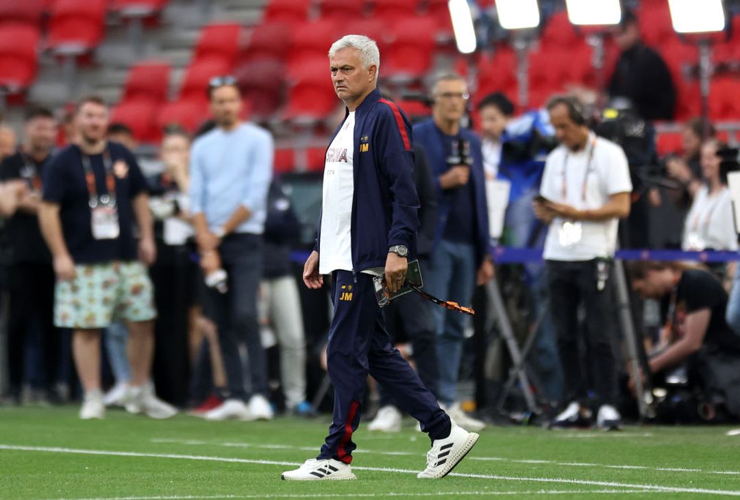 La Roma sul prato della Puskas Arena. Domani la finale – FOTO GALLERY - immagine 36