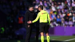 Valencia, crisi e tensione in aeroporto: manata di Gattuso alla telecamera…