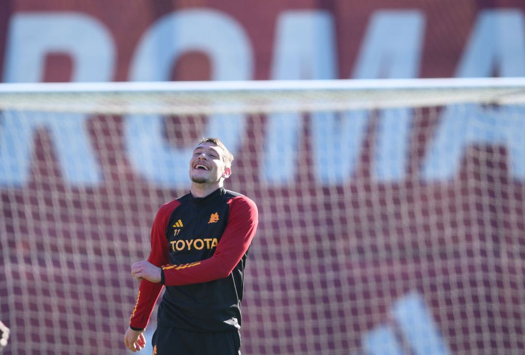 Roma, la ripresa degli allenamenti dopo la vittoria col Verona – FOTO GALLERY - immagine 8