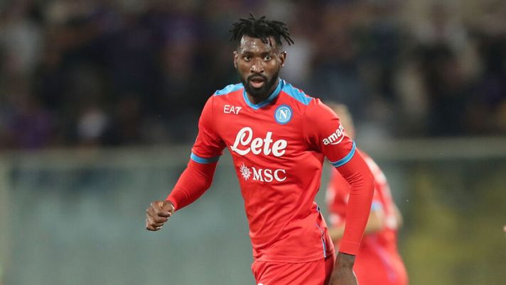FLORENCE, ITALY - OCTOBER 03: Andre' Anguissa of SSC Napoli in action during the Serie A match between ACF Fiorentina v SSC Napoli at Stadio Artemio Franchi on October 3, 2021 in Florence, Italy. (Photo by Gabriele Maltinti/Getty Images) Comunicato Napoli: Anguissa, domani gli esami! Politano, Lozano e Lobotka… - immagine 1