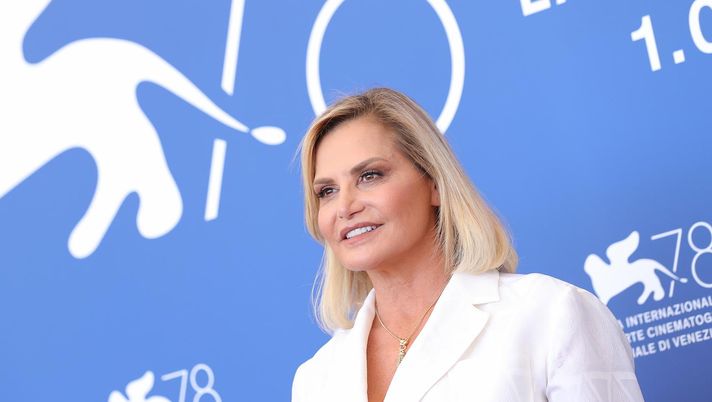 Simona Ventura: “Faccia mezza bloccata? Io non mollo mai, neppure morta. Succede…” - immagine 1