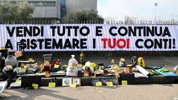 Bazar al Bentegodi, la Curva a Setti: “Vendi tutto e continua a sistemare i tuoi conti!”