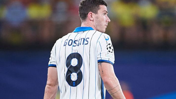 VILLARREAL, SPAIN - SEPTEMBER 14: Robin Gosens of Atalanta looks on during the UEFA Champions League group F match between Villarreal CF and Atalanta at Estadio de la Ceramica on September 14, 2021 in Villarreal, Spain. (Photo by Aitor Alcalde/Getty Images) ? FOTO – Gosens, una story su Instagram fa ben sperare per il rientro: le ultime sui tempi - immagine 1