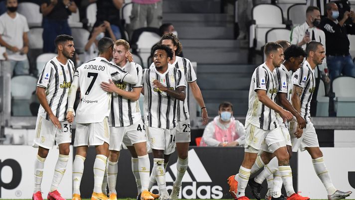 TURIN, ITALY - SEPTEMBER 20: Dejan Kulusevski of Juventus celebrates after scoring his team's first goal with teammates during the Serie A match between Juventus and UC Sampdoria at  on September 20, 2020 in Turin, Italy. (Photo by Filippo Alfero - Juventus FC/Juventus FC via Getty Images) 