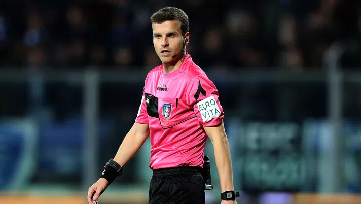 Serie A, sospesi tre direttori di gara: c&#8217;è anche La Penna, l&#8217;arbitro di Frosinone-Palermo