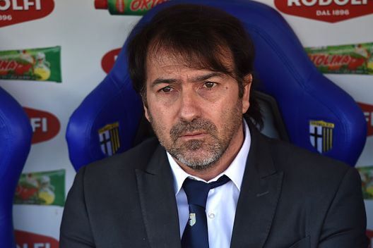 PARMA, ITALY - MARCH 08: Parma FC team manager Alessandro Melli looks on during the Serie A match between Parma FC and Atalanta BC at Stadio Ennio Tardini on March 8, 2015 in Parma, Italy. (Photo by Valerio Pennicino/Getty Images) PARMA, ITALY - MARCH 08: Parma FC team manager Alessandro Melli looks on during the Serie A match between Parma FC and Atalanta BC at Stadio Ennio Tardini on March 8, 2015 in Parma, Italy. (Photo by Valerio Pennicino/Getty Images)