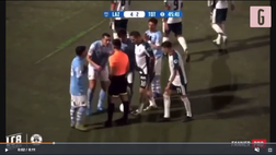 Video – Totti sfiora la rissa contro la Lazio: manata all’avversario