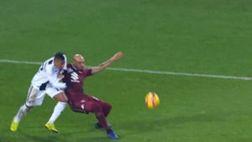 Torino-Juve, clamoroso rigore negato a Zaza. Marelli: “Sì, era penalty. Non colpa del Var perché…”