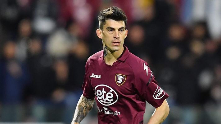 SALERNO, ITALY - FEBRUARY 07: Diego Perotti of US Salernitana during the Serie A match between US Salernitana and Spezia Calcio at Stadio Arechi on February 07, 2022 in Salerno, Italy. (Photo by Francesco Pecoraro/Getty Images) Salernitana, le condizioni di Ribery e il recupero di Perotti: la data del suo possibile rientro - immagine 1