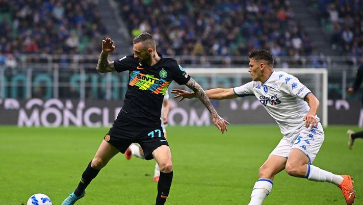 Inter, scelto il vice Brozovic: sarà Asllani. A fargli spazio Vecino e se parte Vidal… - immagine 1