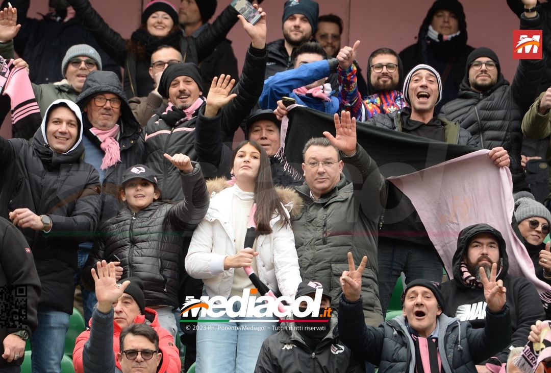 FOTOTIFO Palermo-Reggina 2-1, i tifosi allo Stadio “Renzo Barbera” (Gallery) - immagine 9