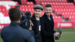 Romeo Beckham debutta tra i professionisti. E in campo c’è anche il figlio di Neville