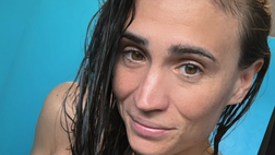 Carolina, scatto post allenamento in vasca. Fisico super e fan senza parole per la Marcialis