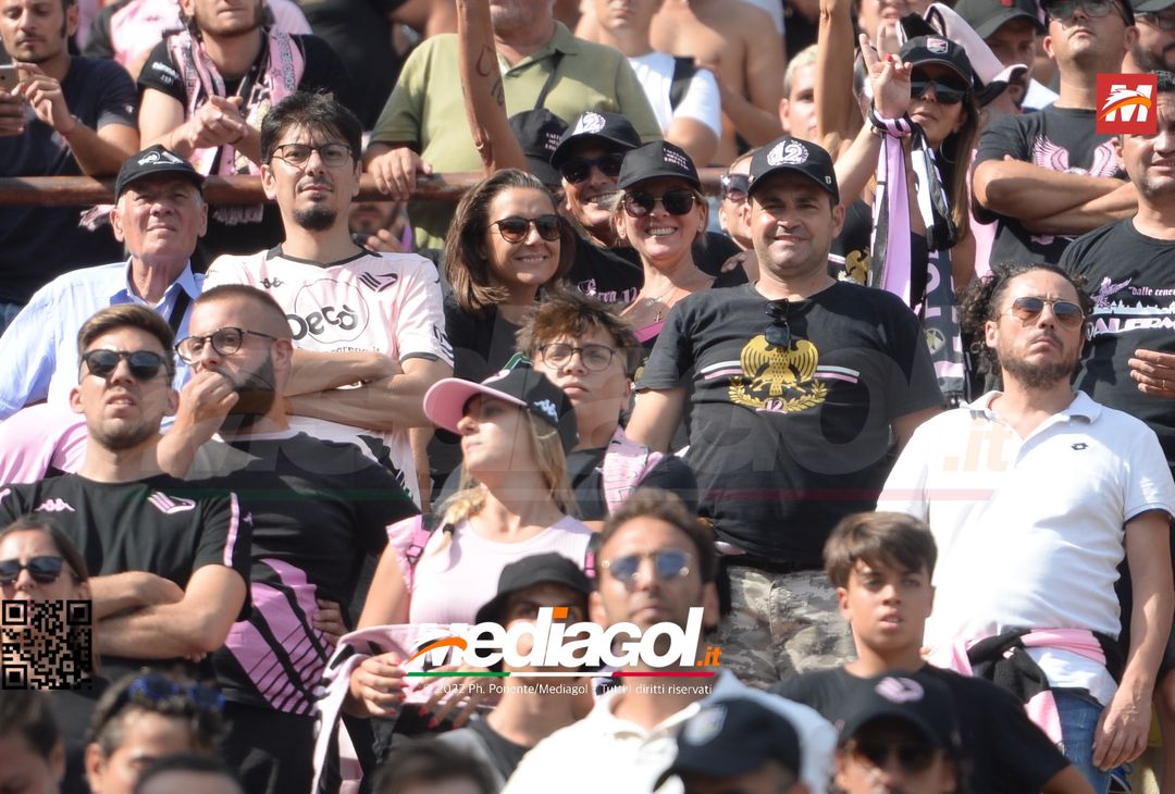 FOTOTIFO, Reggina-Palermo 3-0: i tifosi allo stadio “Oreste Granillo” (Gallery) - immagine 33