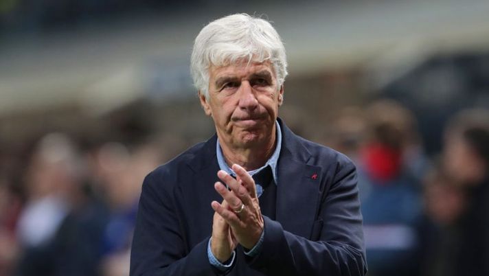 BERGAMO, ITALY - OCTOBER 23: Gian Piero Gasperini, Head Coach of Atalanta BC acknowledges the fans after their sides defeat during the Serie A match between Atalanta BC and SS Lazio at Gewiss Stadium on October 23, 2022 in Bergamo, Italy. (Photo by Emilio Andreoli/Getty Images) Gasperini, le parole che fanno discutere: “Difficile sopportare tutto questo, è pericoloso” - immagine 1