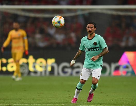 SINGAPORE - JULY 20: Stefano Sensi of FC Internazionale in action during the 2019 International Champions Cup match between Manchester United and FC Internazionale at the Singapore National Stadium on July 20, 2019 in Singapore. (Photo by Claudio Villa - Inter/Inter via Getty Images) SINGAPORE - JULY 20: Stefano Sensi of FC Internazionale in action during the 2019 International Champions Cup match between Manchester United and FC Internazionale at the Singapore National Stadium on July 20, 2019 in Singapore. (Photo by Claudio Villa - Inter/Inter via Getty Images)