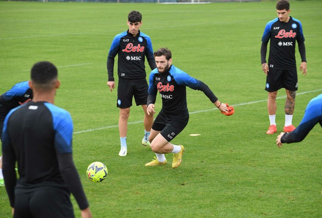 FOTO Gli scatti dell’allenamento del Napoli a Castel Volturno - immagine 2