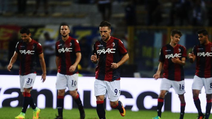 BOLOGNA, ITALY - SEPTEMBER 21: Simone Verdi # 9 of Bologna FC celebrates after scoring the opening goal during the Serie A match between Bologna FC and UC Sampdoria at Stadio Renato Dall'Ara on September 21, 2016 in Bologna, Italy. (Photo by Mario Carlini / Iguana Press/Getty Images) Bologna, flop Verdi: ora rischia! Dal rientro di Gastaldello a quello di Destro, con la Lazio si cambia - immagine 1