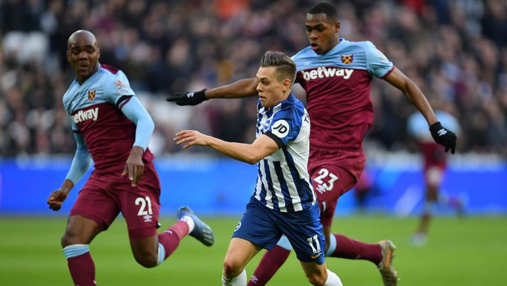 LONDON, ENGLAND - FEBRUARY 01: Leondro Trossard of Brighton and Hove Albion attempts to get away from Angelo Ogbonna and Issa Diop of West Ham United during the Premier League match between West Ham United and Brighton & Hove Albion at London Stadium on February 01, 2020 in London, United Kingdom. (Photo by Justin Setterfield/Getty Images) LONDON, ENGLAND - FEBRUARY 01: Leondro Trossard of Brighton and Hove Albion attempts to get away from Angelo Ogbonna and Issa Diop of West Ham United during the Premier League match between West Ham United and Brighton & Hove Albion at London Stadium on February 01, 2020 in London, United Kingdom. (Photo by Justin Setterfield/Getty Images)