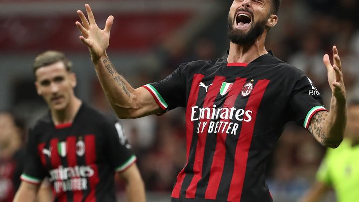 MILAN, ITALY - SEPTEMBER 18: Olivier Giroud of AC Milan reacts during the Serie A match between AC Milan and SSC Napoli at Stadio Giuseppe Meazza on September 18, 2022 in Milan, Italy. (Photo by Marco Luzzani/Getty Images)  Milan