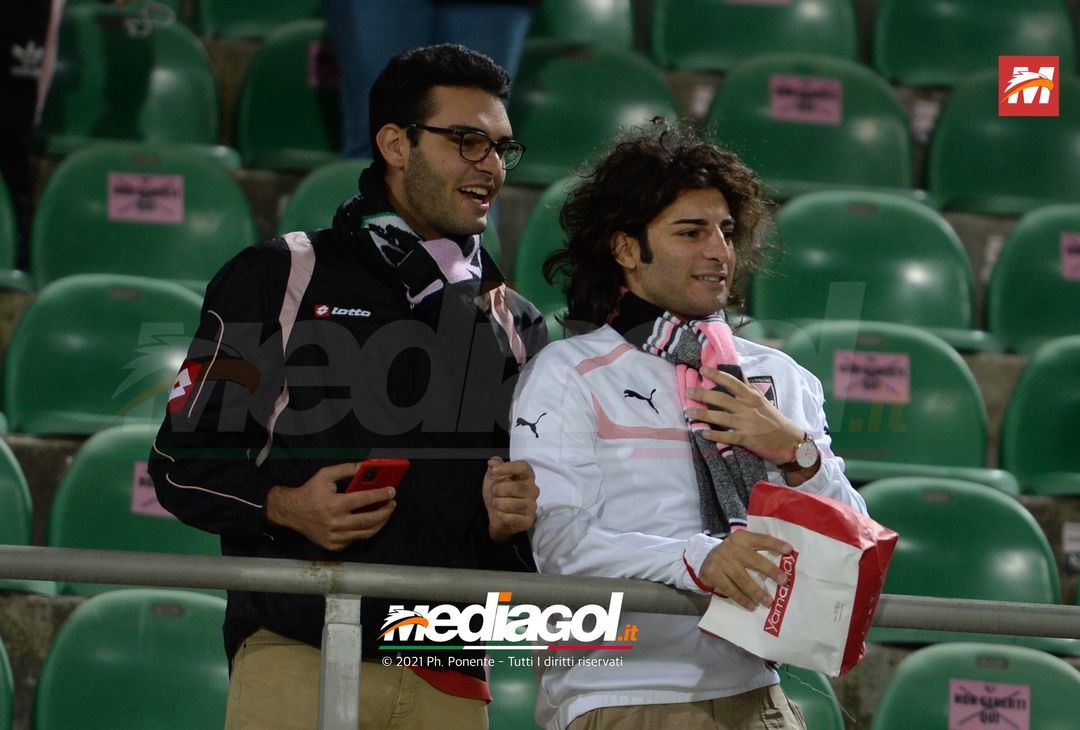 FOTO, i tifosi allo stadio per Palermo – Foggia 3-0 (Gallery) - immagine 8