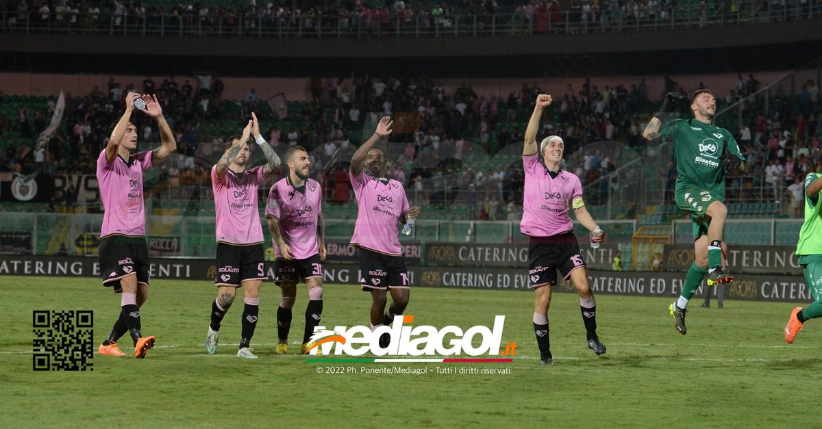 Palermo Calcio, al via la campagna abbonamenti: in curva con 70 euro - la  Repubblica