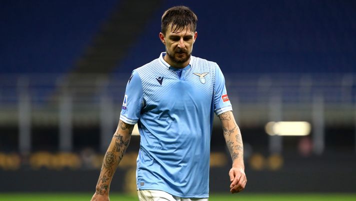 MILAN, ITALY - FEBRUARY 14: Francesco Acerbi of S.S. Lazio reacts after the Serie A match between FC Internazionale and SS Lazio at Stadio Giuseppe Meazza on February 14, 2021 in Milan, Italy. Sporting stadiums around Italy remain under strict restrictions due to the Coronavirus Pandemic as Government social distancing laws prohibit fans inside venues resulting in games being played behind closed doors. (Photo by Marco Luzzani/Getty Images) MILAN, ITALY - FEBRUARY 14: Francesco Acerbi of S.S. Lazio reacts after the Serie A match between FC Internazionale and SS Lazio at Stadio Giuseppe Meazza on February 14, 2021 in Milan, Italy. Sporting stadiums around Italy remain under strict restrictions due to the Coronavirus Pandemic as Government social distancing laws prohibit fans inside venues resulting in games being played behind closed doors. (Photo by Marco Luzzani/Getty Images)