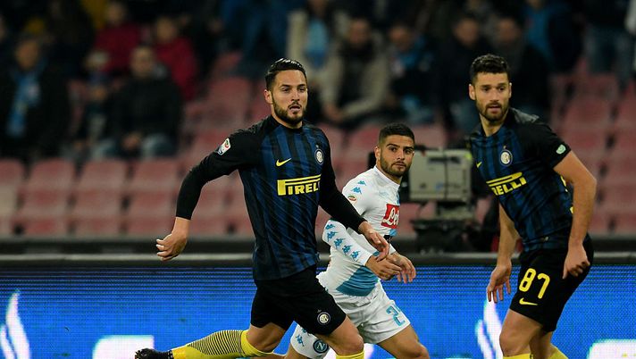 NAPLES, ITALY - DECEMBER 02: Danilo D'Ambrosio of FC Internazionale in action during the Serie A match between SSC Napoli and FC Internazionale at Stadio San Paolo on December 2, 2016 in Naples, Italy.  (Photo by Claudio Villa - Inter/Inter via Getty Images) 