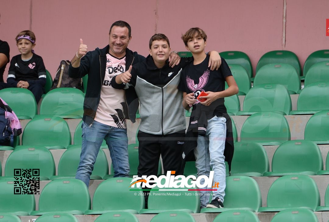 FOTOTIFO Palermo-Pisa 3-3, i tifosi allo Stadio “Renzo Barbera” (Gallery) - immagine 20